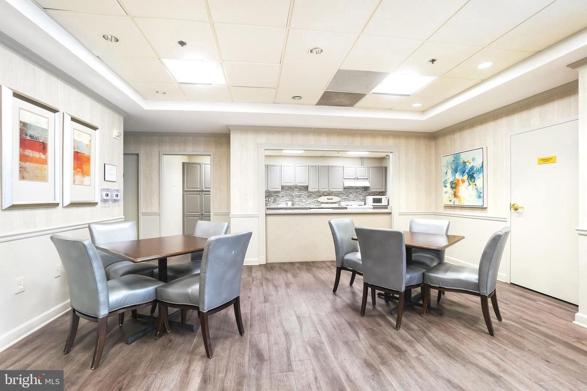 Dining room, Interior, Kitchen, Recessed Lighting, Wood Texture Flooring