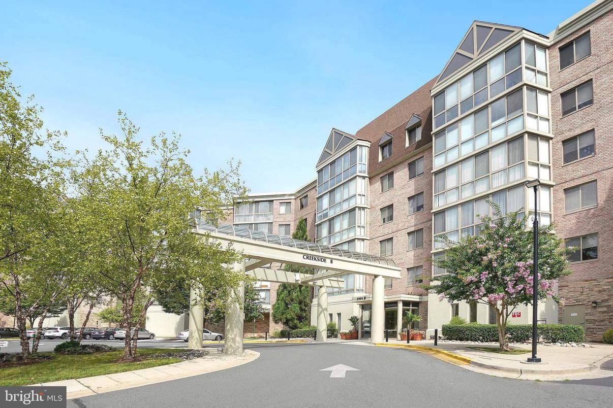 Exterior, Facade, Brick Facade, Condo Building