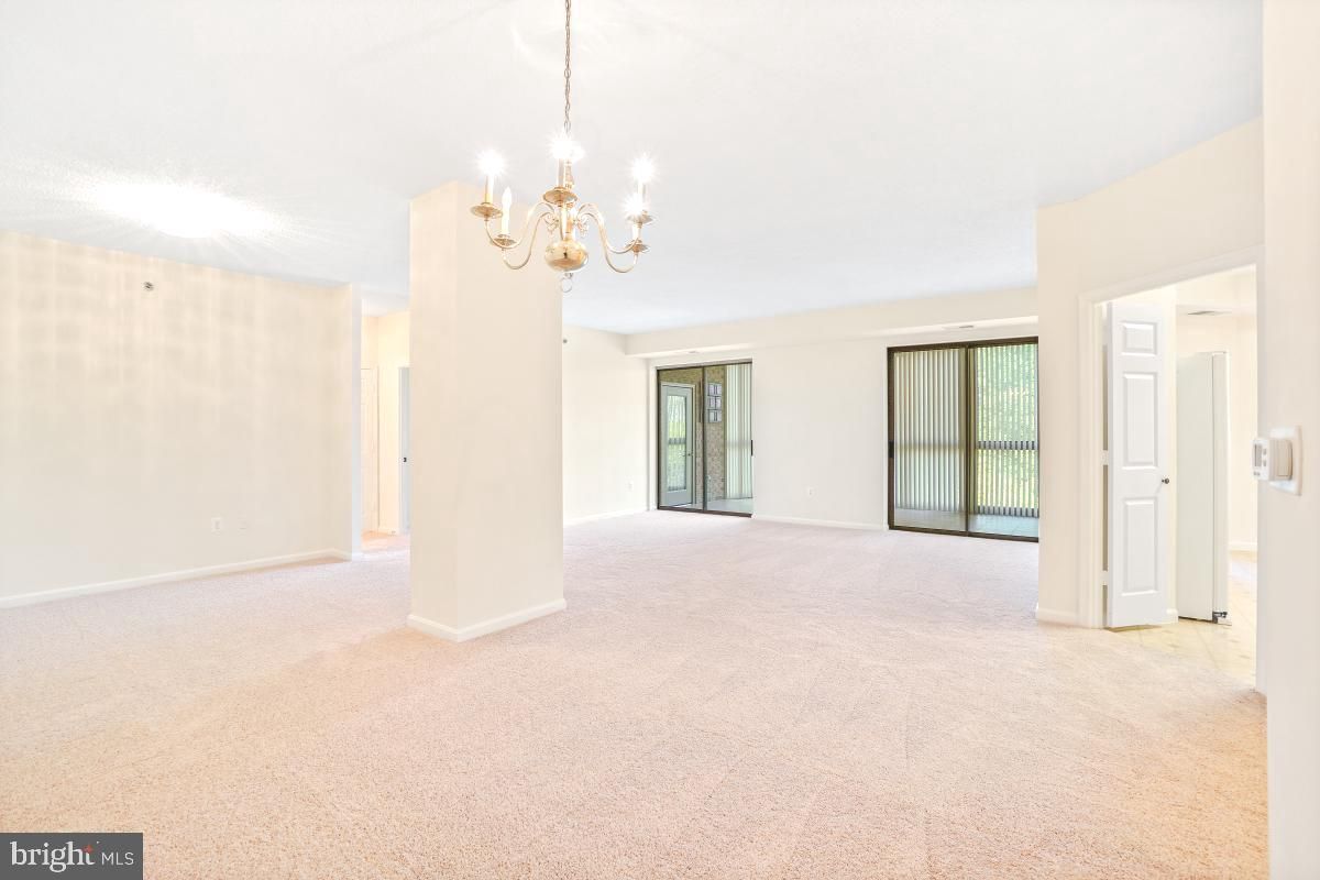 Chandelier, Empty room, Interior