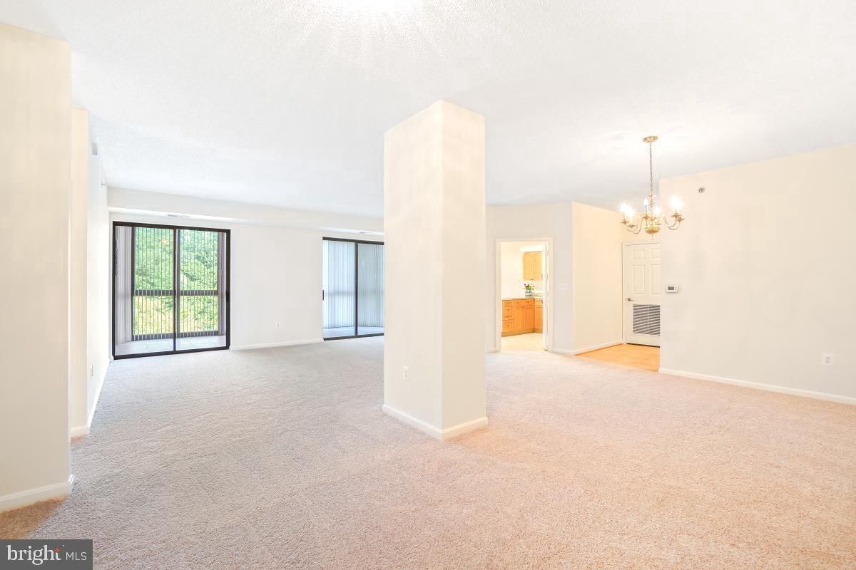 Chandelier, Empty room, Interior
