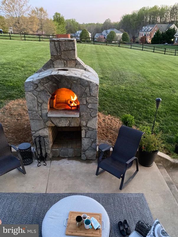 Exterior, Fireplace