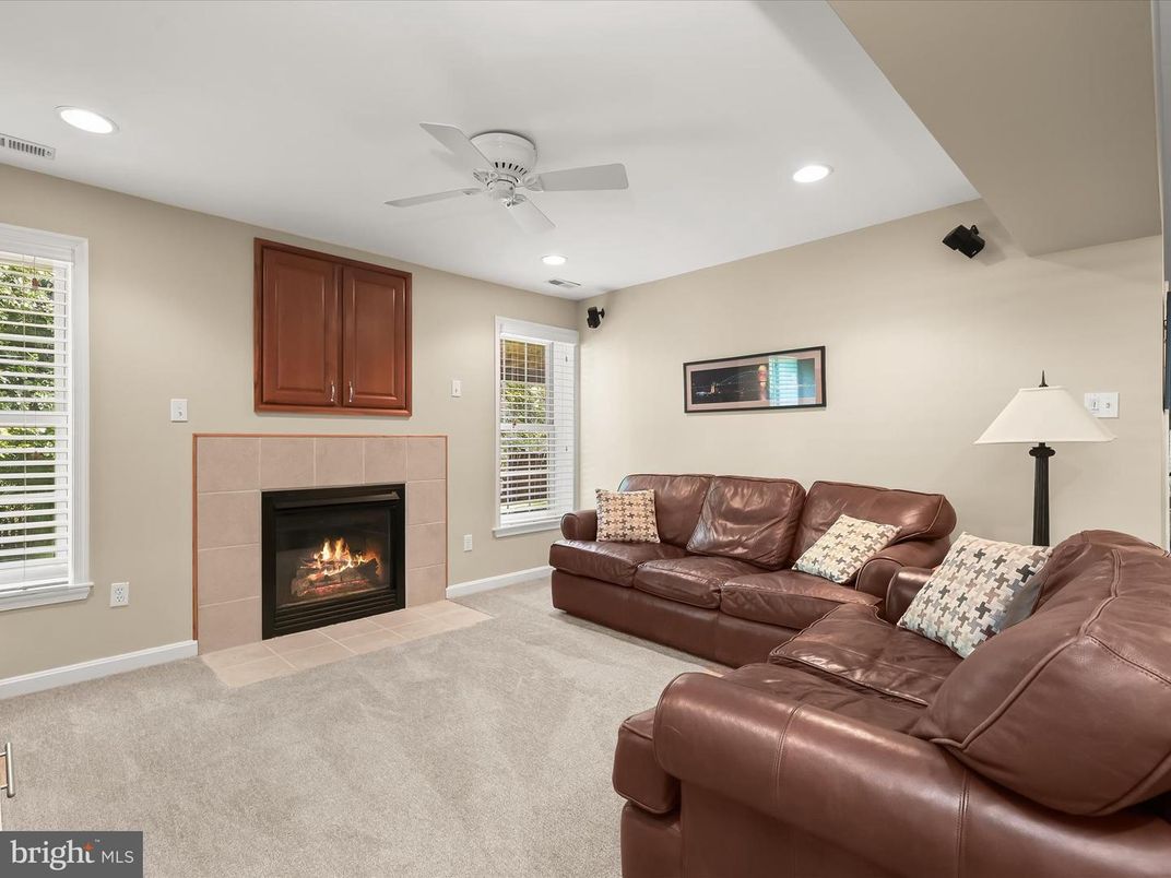 Fireplace, Interior, Living room, Recessed Lighting
