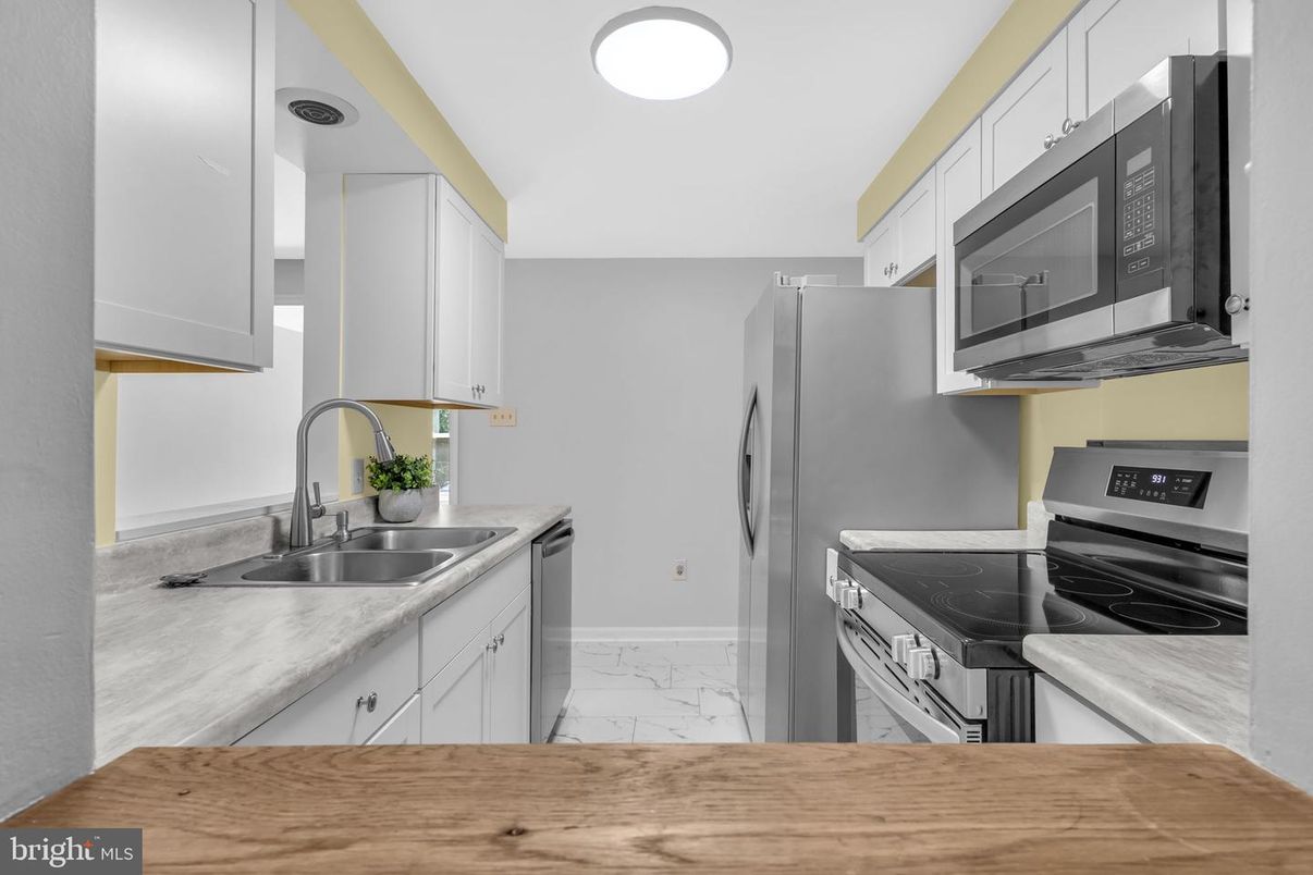 Interior, Kitchen, Marble, Recessed Lighting