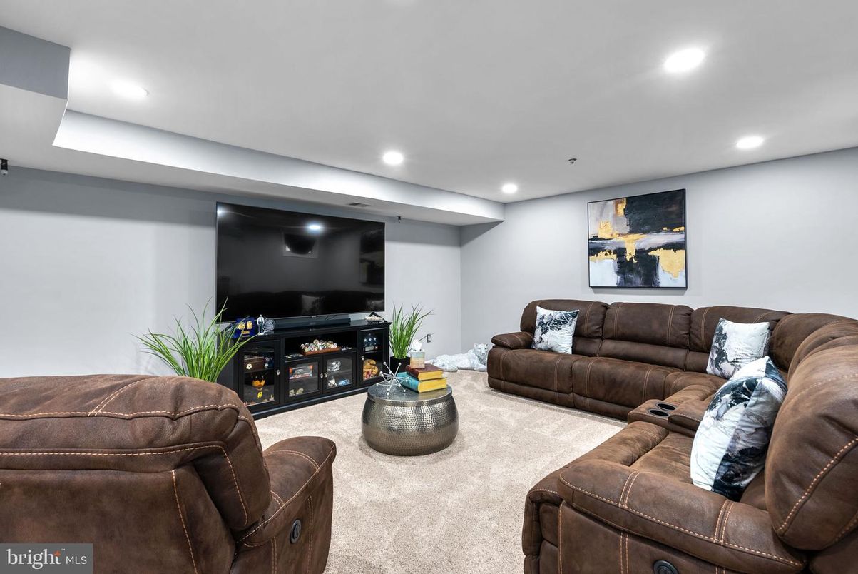 Interior, Living room, Recessed Lighting