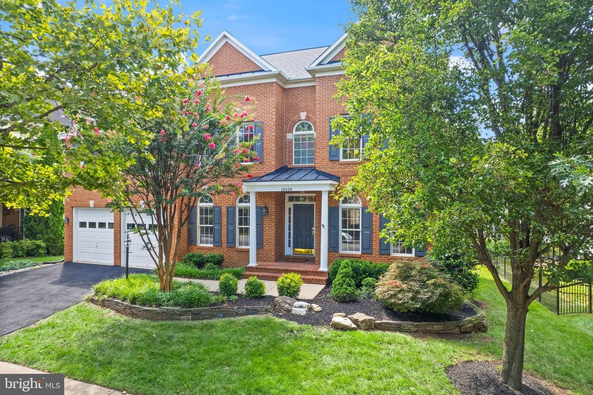 Attached, Exterior, Facade, Brick Facade, Brick Traditional