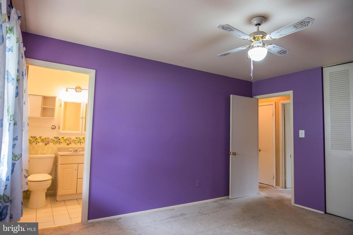Bathroom, Empty room, Interior