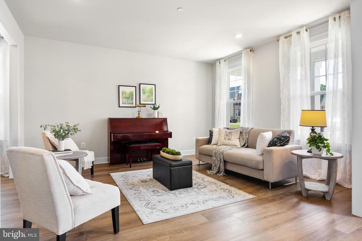 Interior, Living room, Piano, Recessed Lighting, Wood Texture Flooring