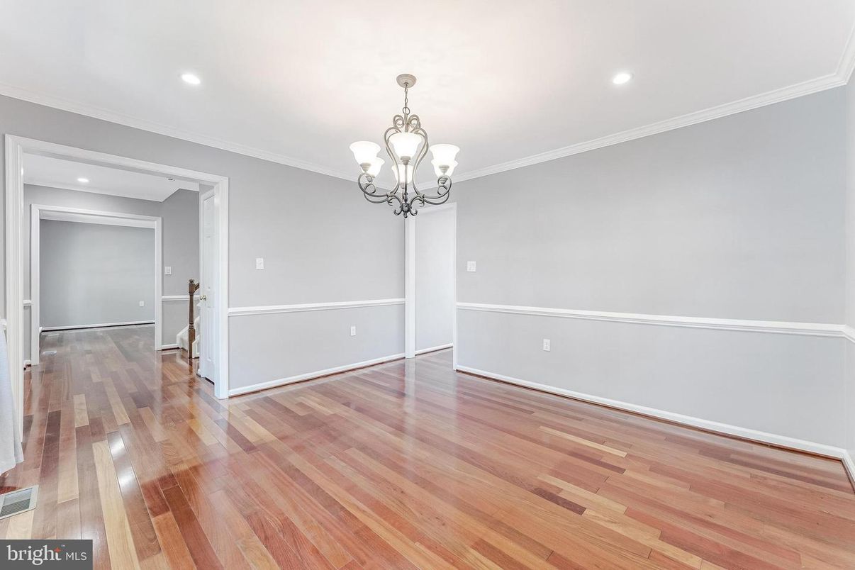 Chandelier, Empty room, Interior, Recessed Lighting, Wood Texture Flooring