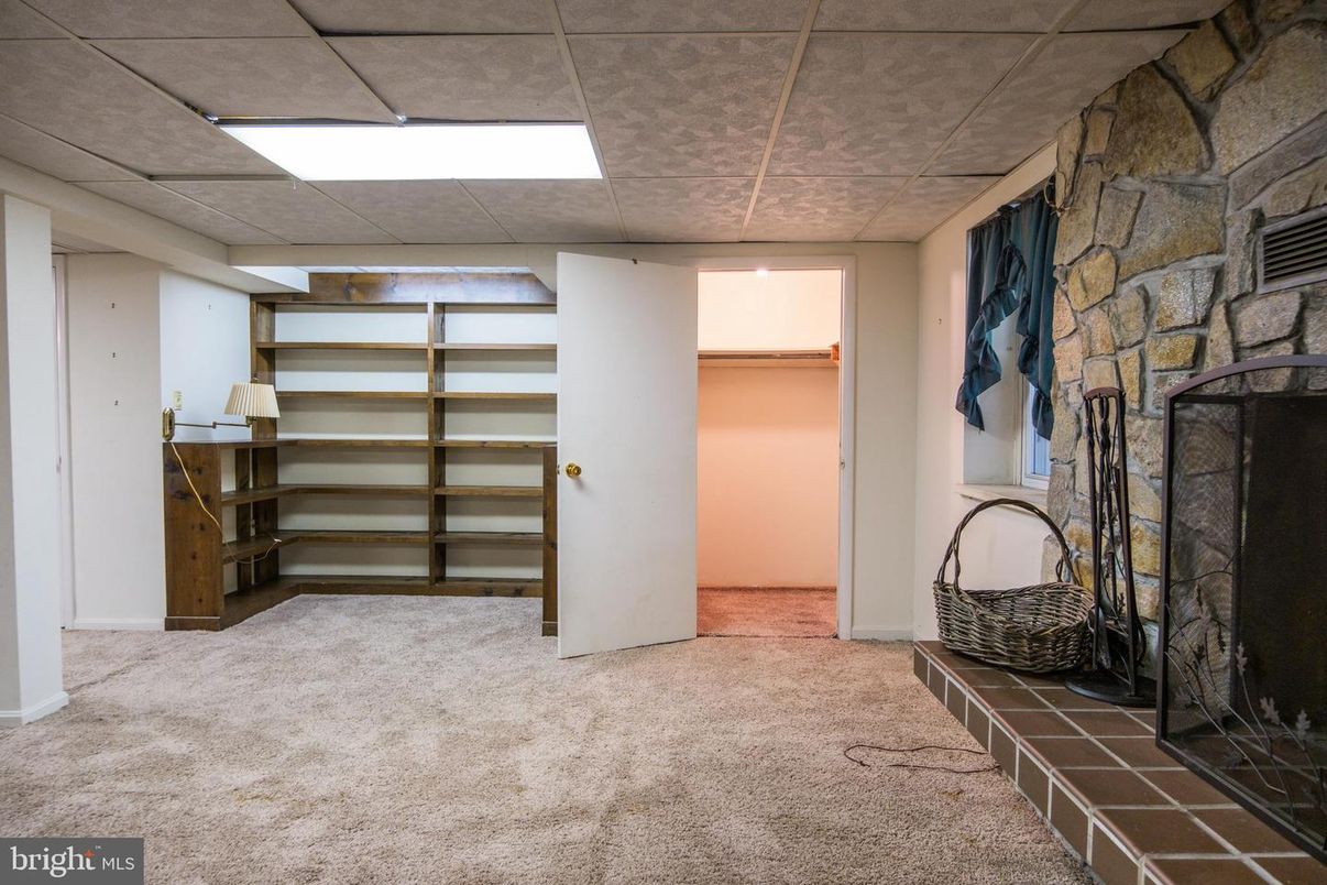 Empty room, Interior, Stone Walls