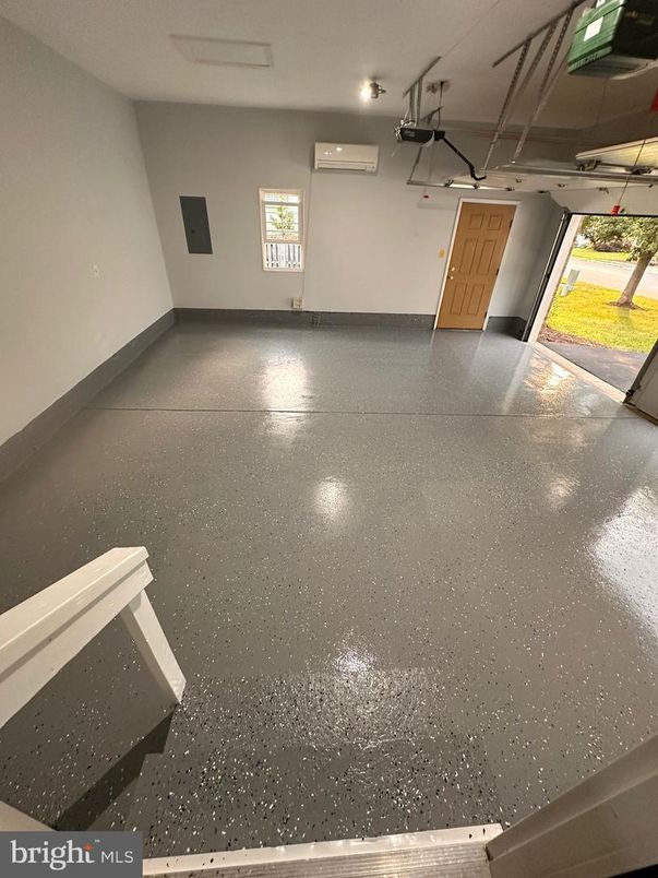 Garage, Interior