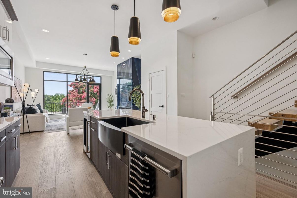 Interior, Kitchen, Living room, Pendant Lights, Recessed Lighting, Stainless Steel Appliances, Wood Texture Flooring