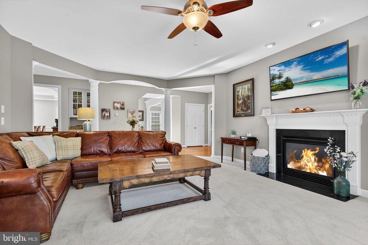 Fireplace, Interior, Living room, Recessed Lighting