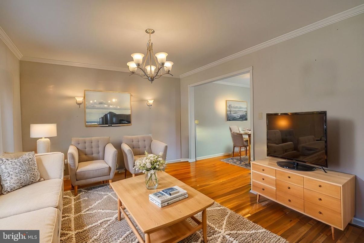 Chandelier, Interior, Living room, Wood Texture Flooring