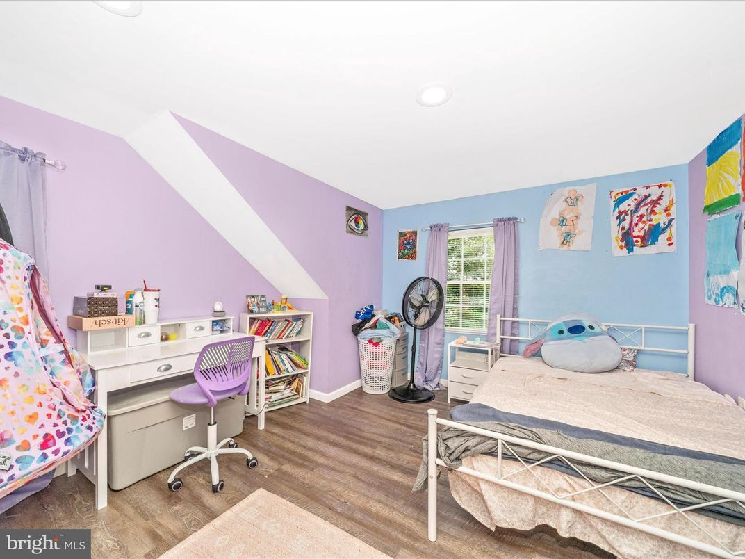 Bedroom, Home Office, Interior, Recessed Lighting, Wood Texture Flooring