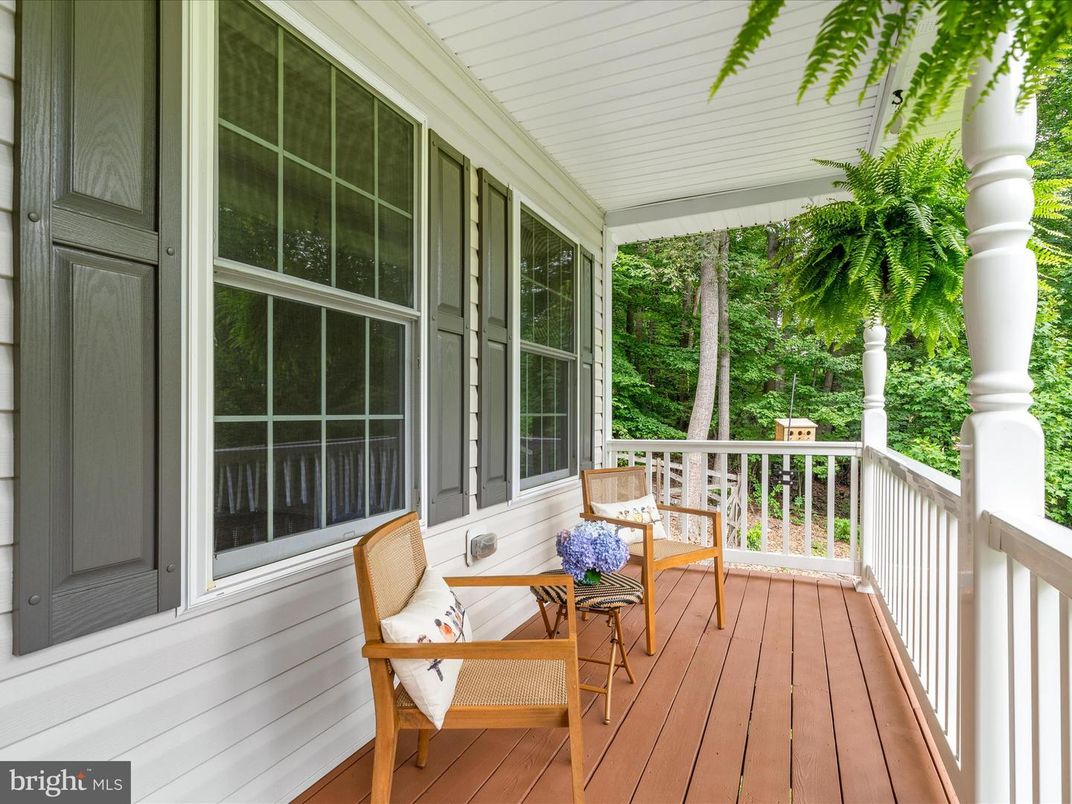 Exterior, Wood Texture Flooring
