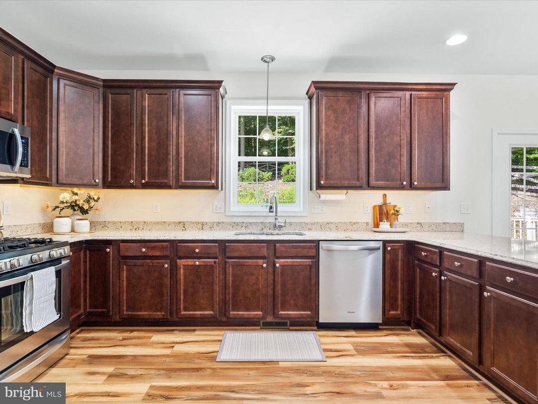Interior, Kitchen, Pendant Lights, Recessed Lighting, Wood Texture Flooring