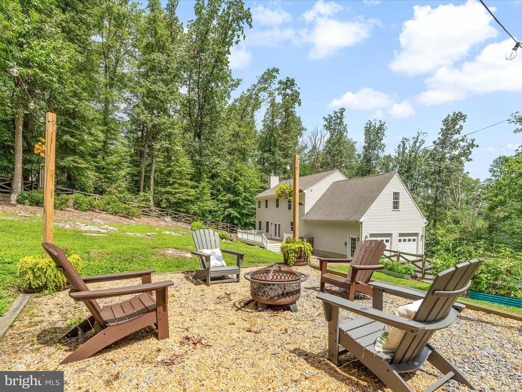 Backyard, Detached Garage, Exterior