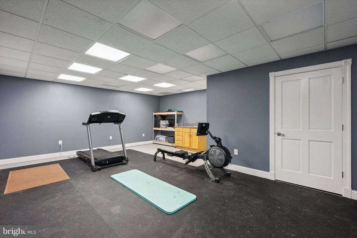 Fitness Equipment, Interior, Recessed Lighting