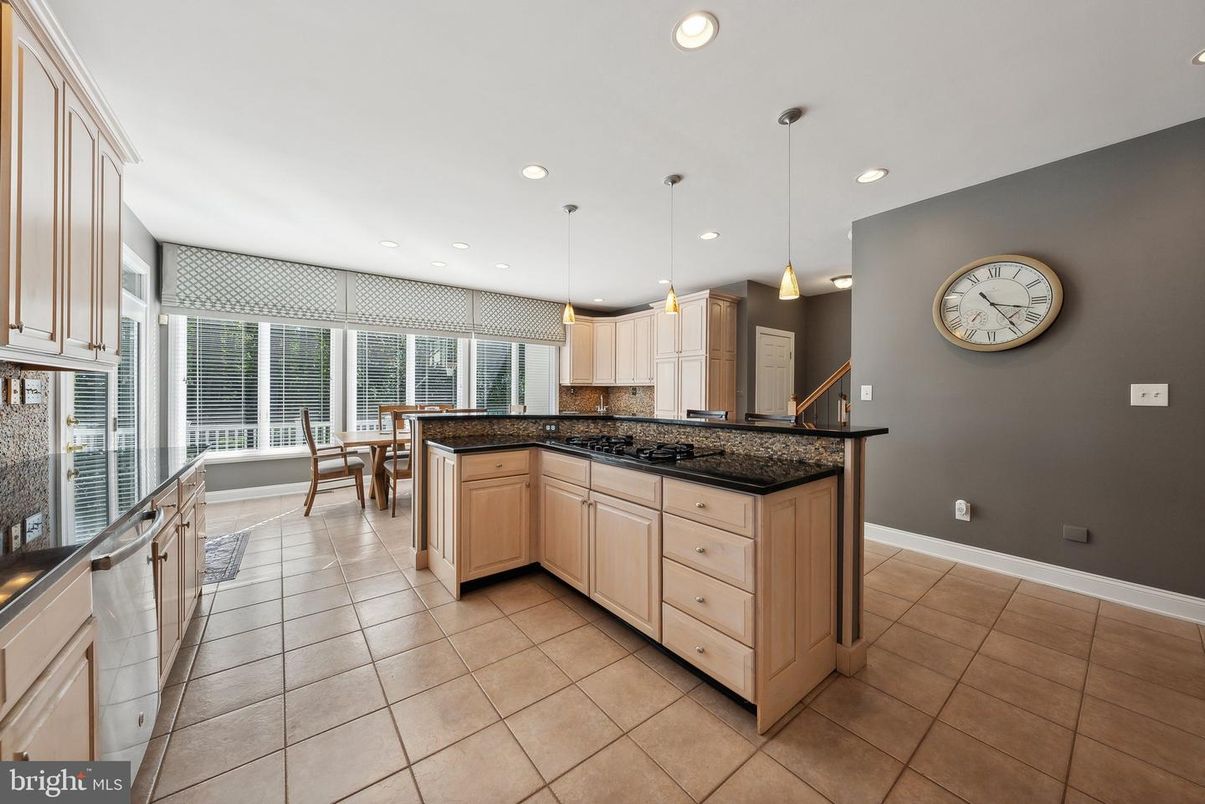 Dining room, Interior, Kitchen, Pendant Lights, Recessed Lighting