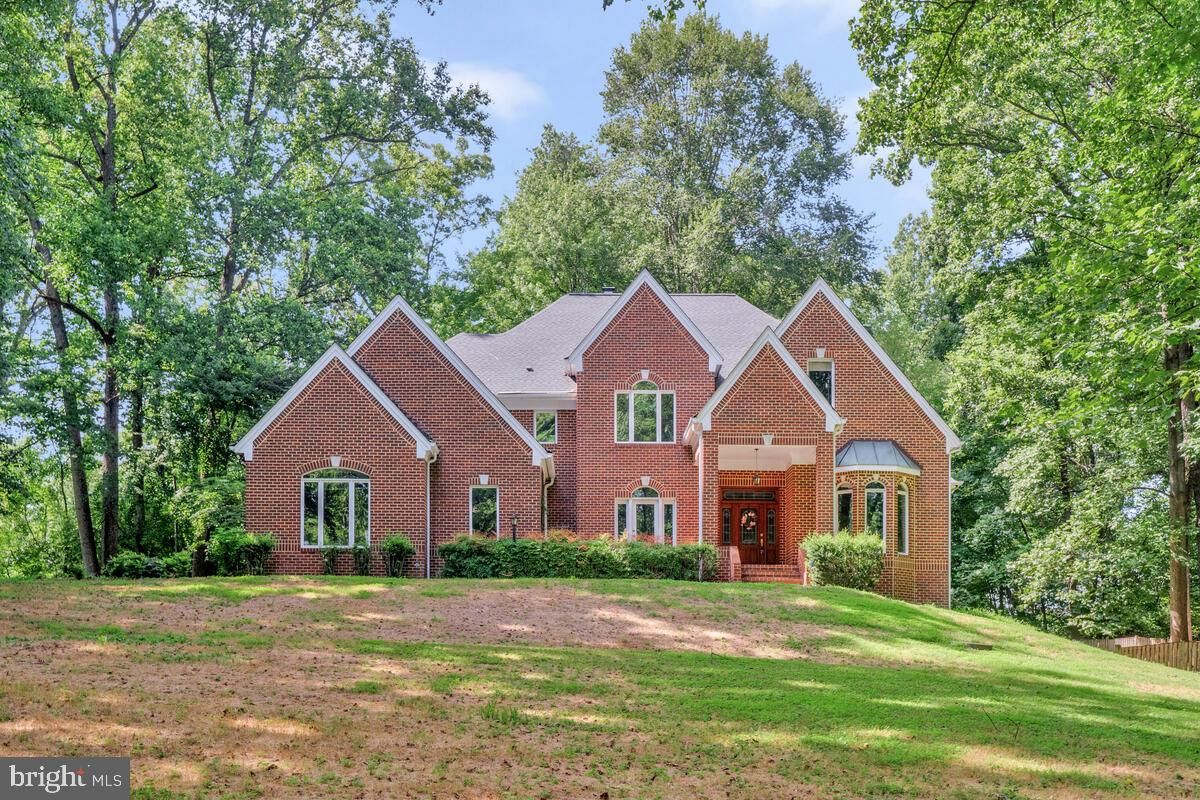 Exterior, Facade, Brick Facade, Brick Traditional