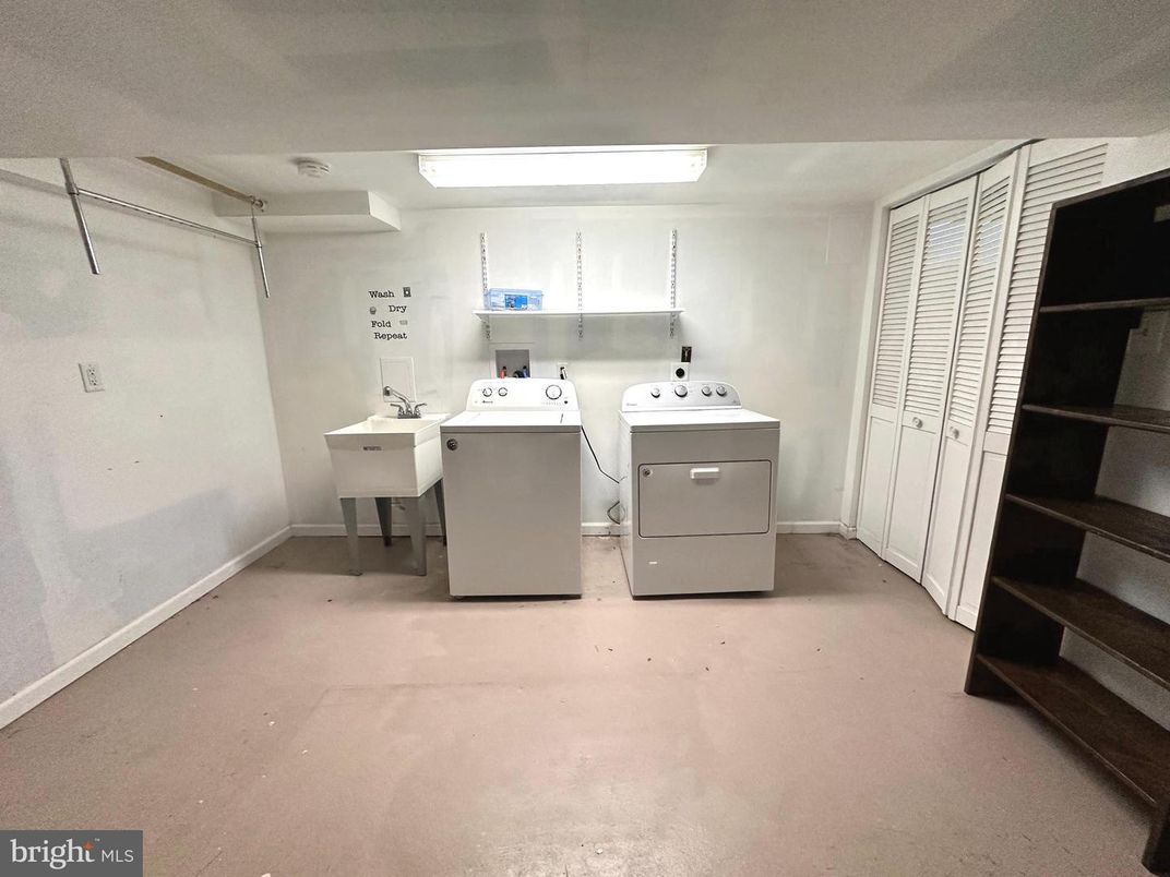Interior, Washer
