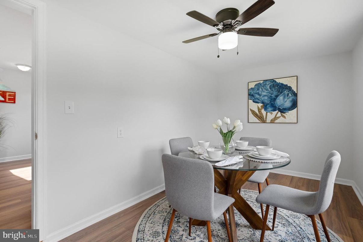 Dining room, Interior, Wood Texture Flooring