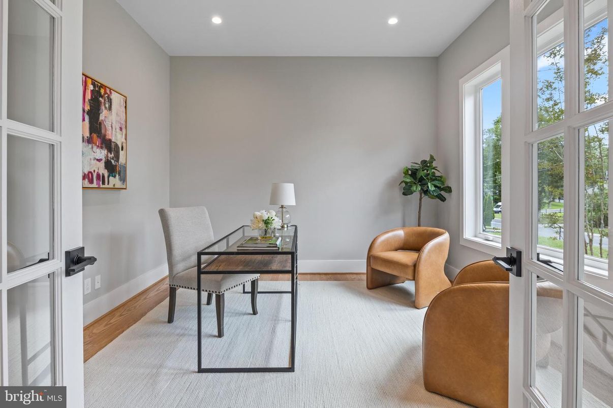 Home Office, Interior, Recessed Lighting, Wood Texture Flooring
