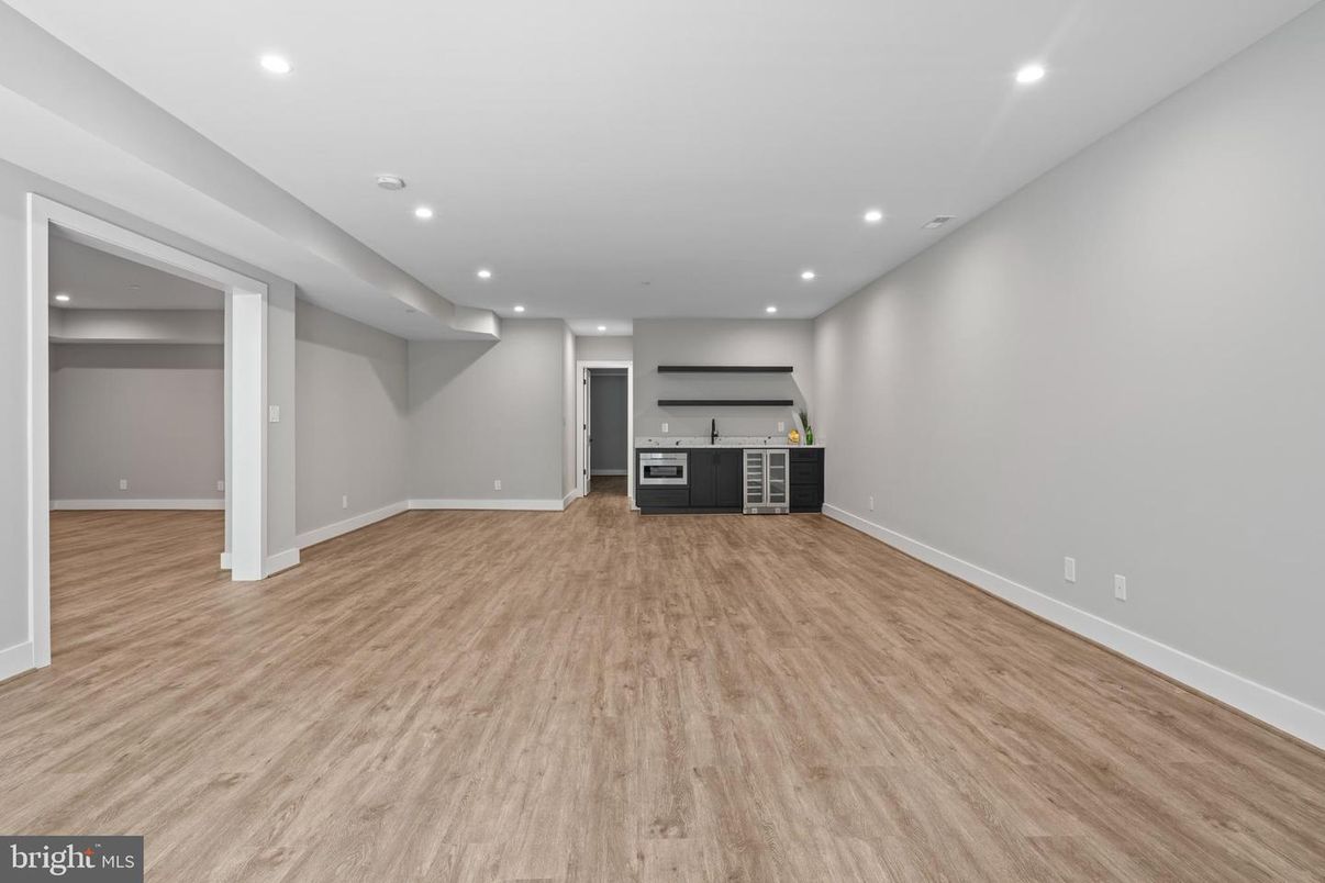 Empty room, Interior, Kitchen, Recessed Lighting, Wood Texture Flooring