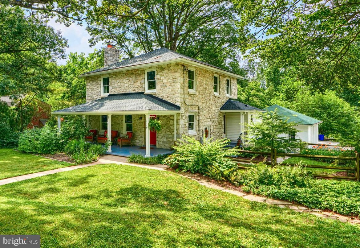 Backyard, Exterior, Facade, Georgian