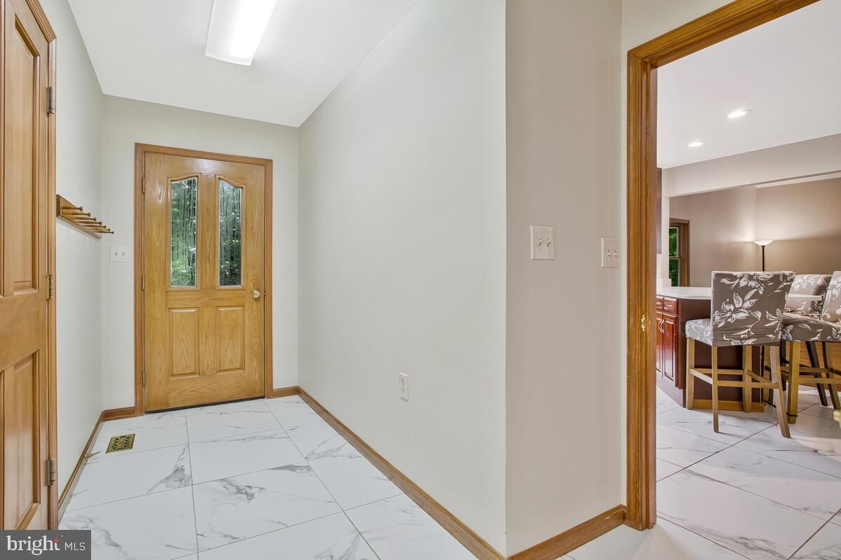 Interior, Marble, Recessed Lighting