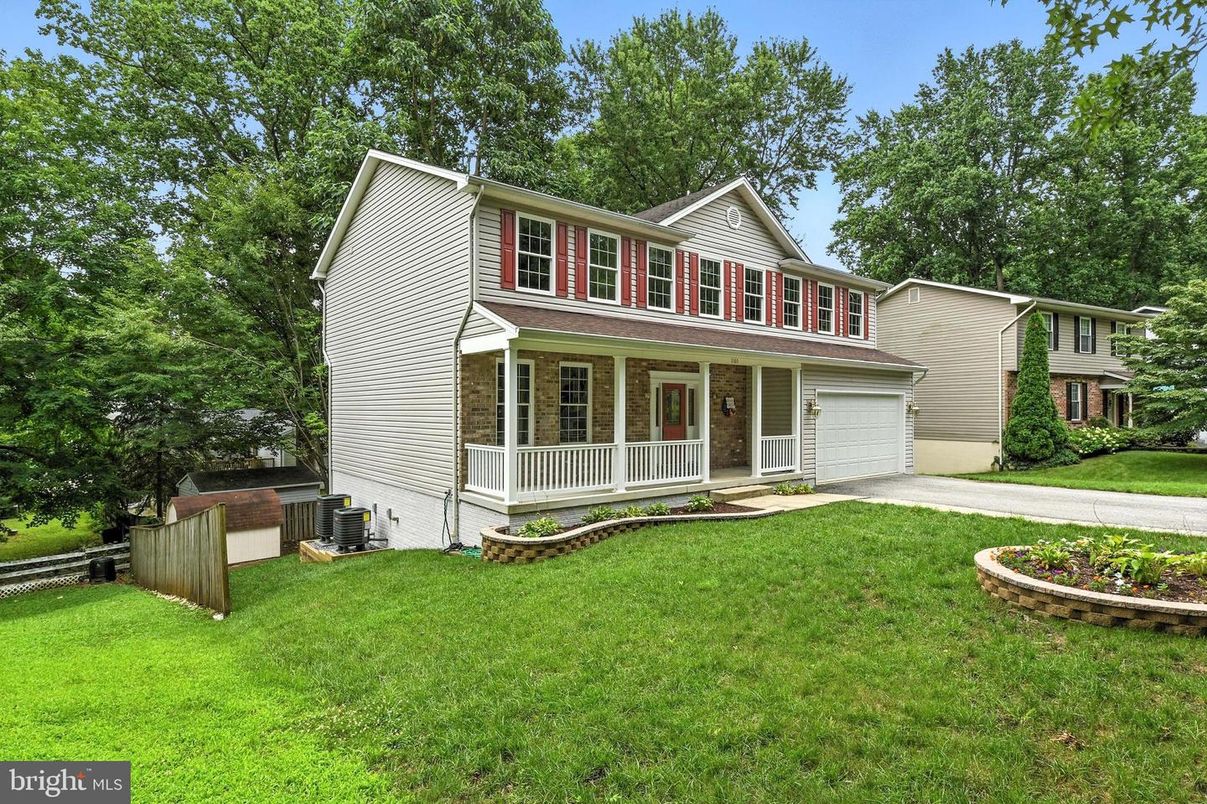 Attached, Backyard, Exterior, Facade, Farmhouse