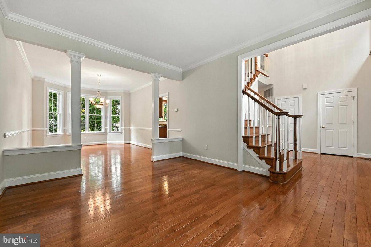 Chandelier, Empty room, Interior, Wood Texture Flooring