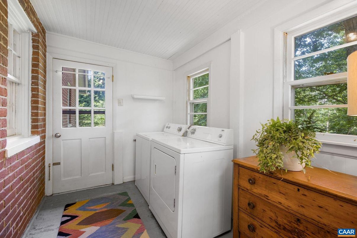 Interior, Stone Walls, Washer