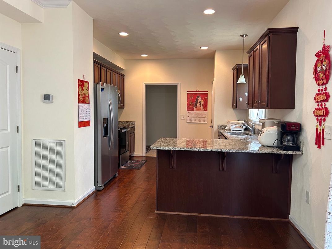 Interior, Kitchen, Pendant Lights, Recessed Lighting, Wood Texture Flooring