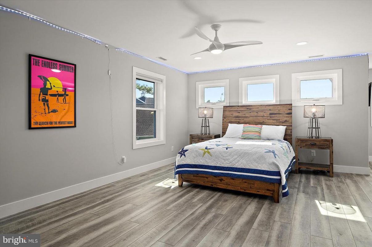 Bedroom, Interior, Recessed Lighting, Wood Texture Flooring