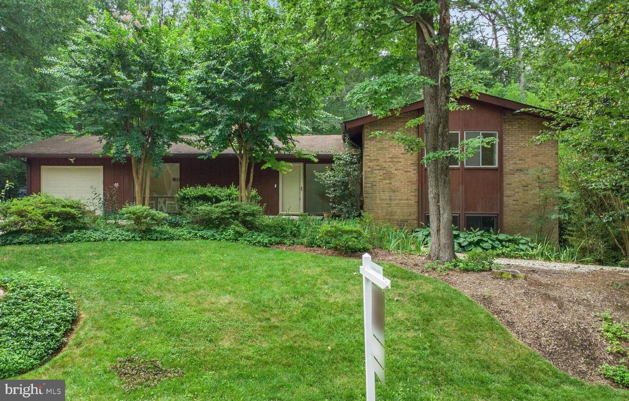 Backyard, Detached Garage, Exterior