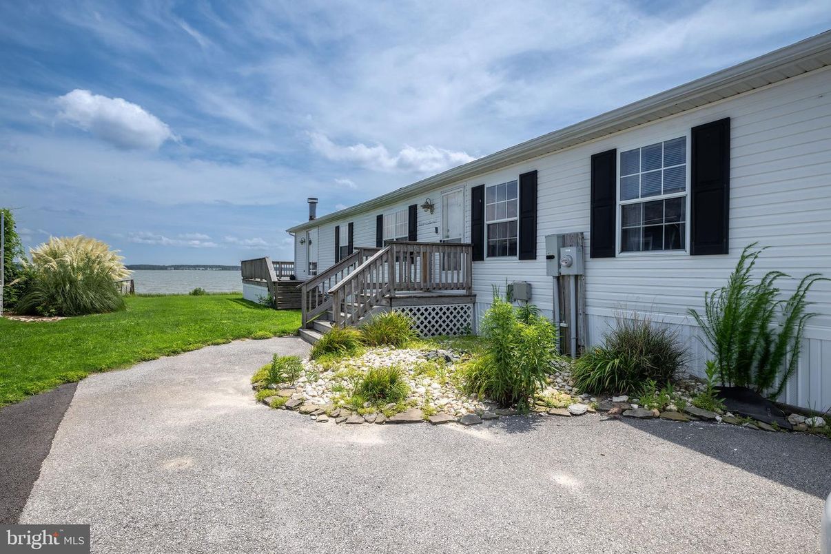 Backyard, Exterior, Water