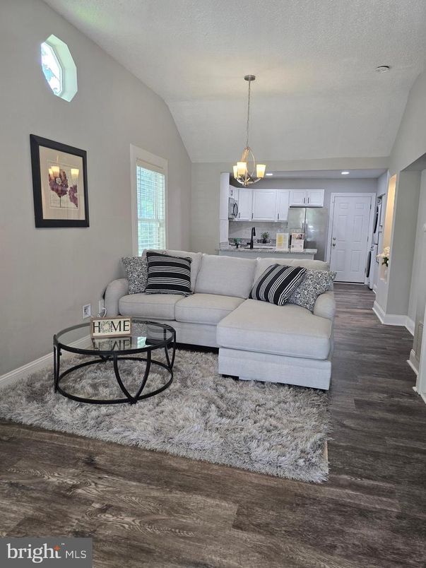 Interior, Kitchen, Living room, Pendant Lights, Recessed Lighting, Wood Texture Flooring