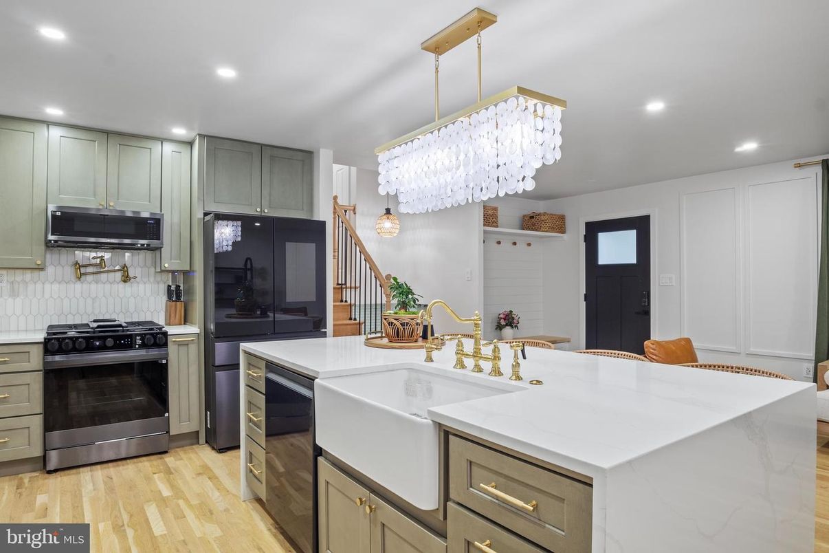 Chandelier, Interior, Kitchen, Recessed Lighting, Stainless Steel Appliances, Wood Texture Flooring