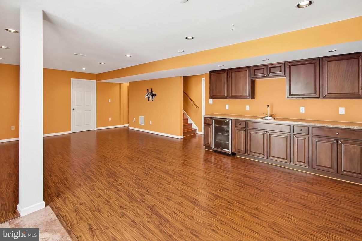 Empty room, Interior, Kitchen, Recessed Lighting, Wood Texture Flooring
