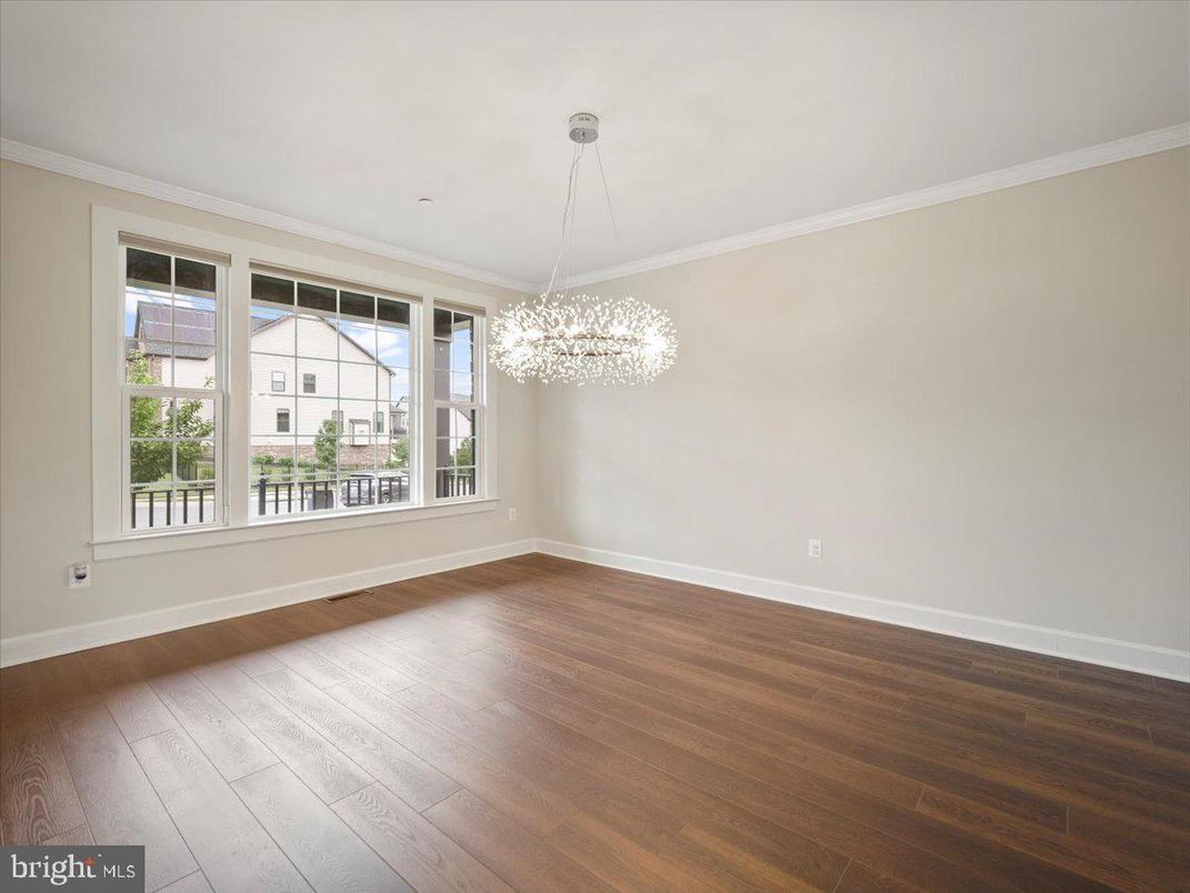 Chandelier, Empty room, Interior, Wood Texture Flooring
