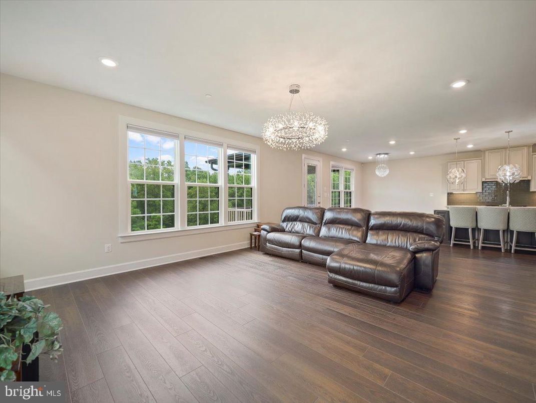 Chandelier, Interior, Living room, Pendant Lights, Recessed Lighting, Wood Texture Flooring