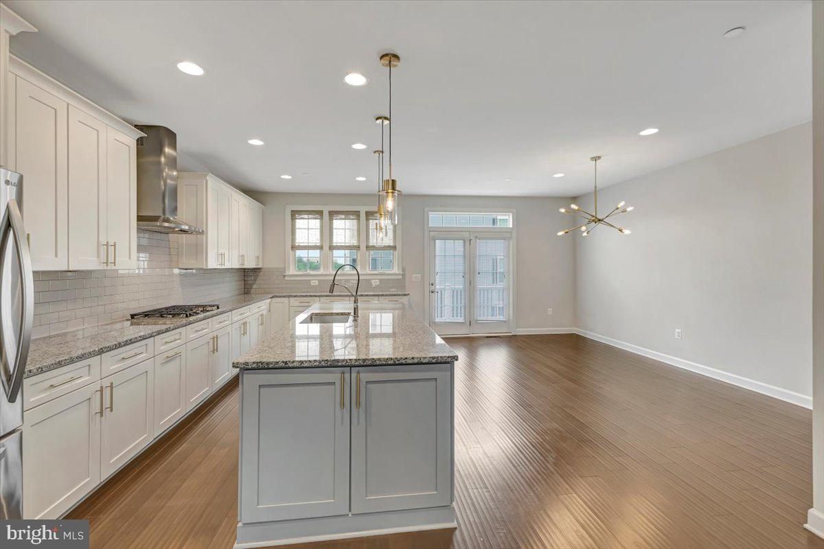 Interior, Kitchen, Pendant Lights, Recessed Lighting, Wood Texture Flooring