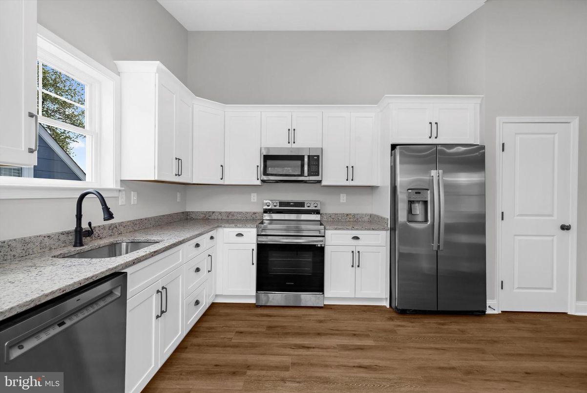 Interior, Kitchen, Stainless Steel Appliances, Wood Texture Flooring