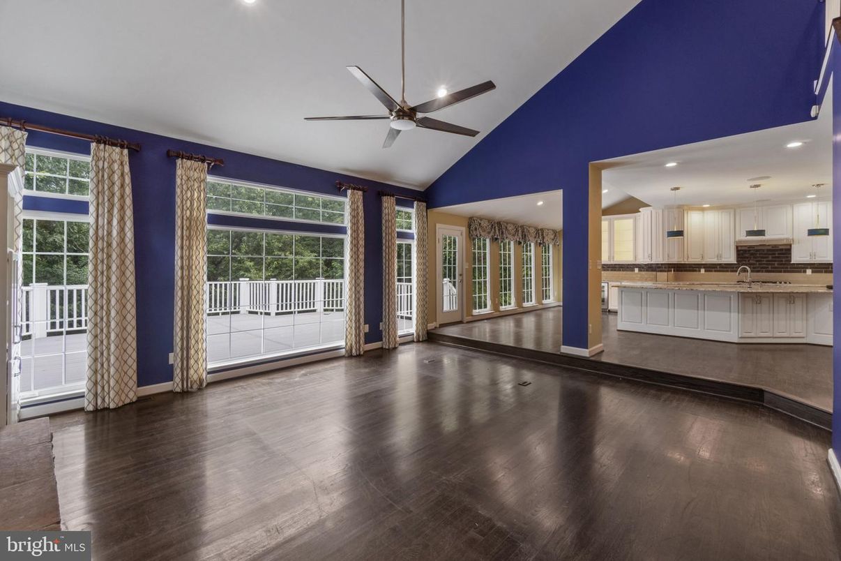 Empty room, Interior, Kitchen, Recessed Lighting, Wood Texture Flooring