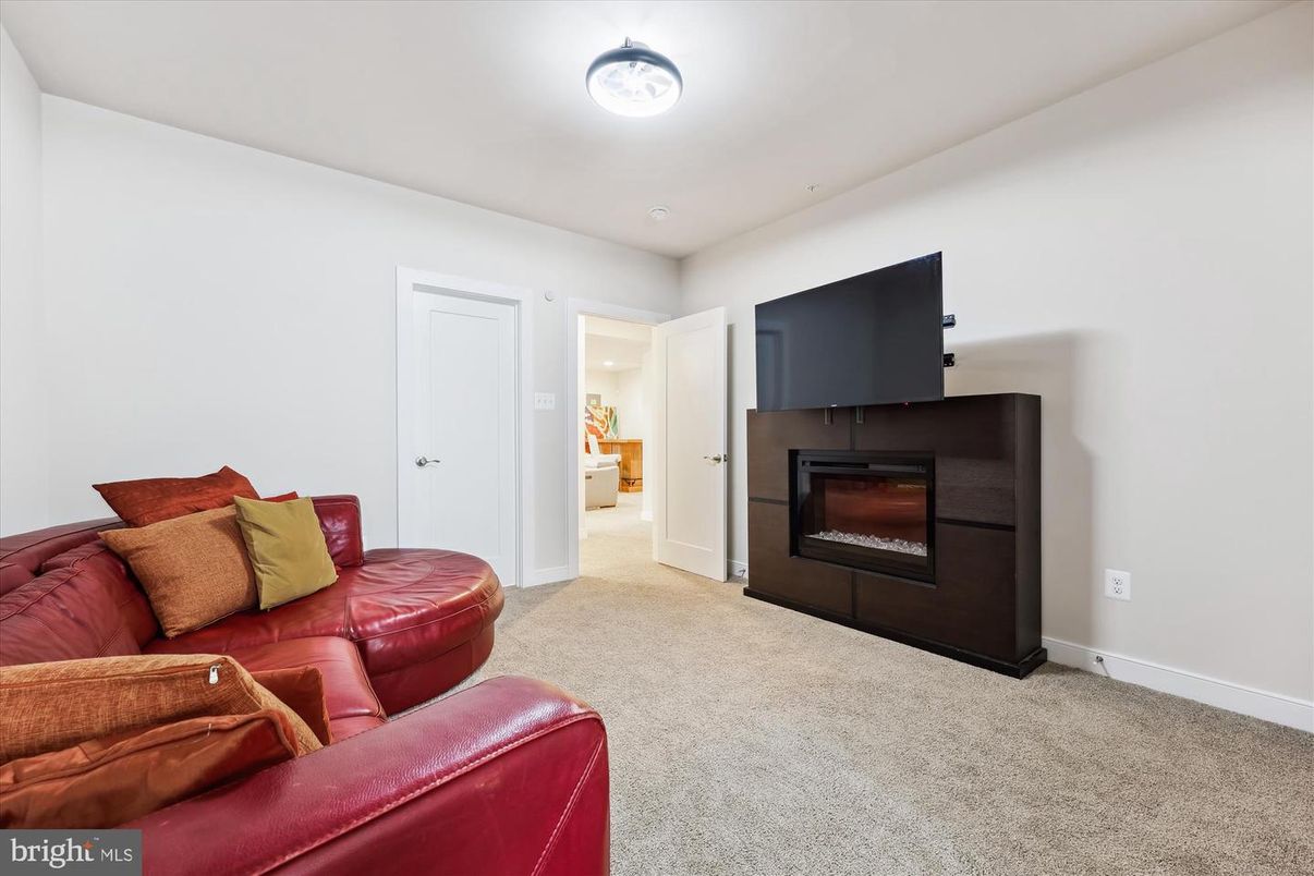 Fireplace, Interior, Living room