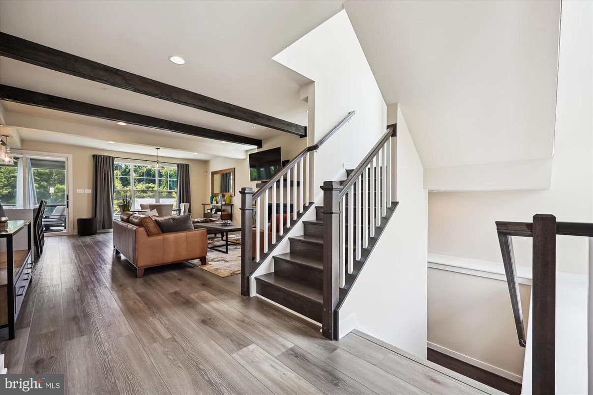 Dining room, Interior, Living room, Pendant Lights, Recessed Lighting, Wood Texture Flooring