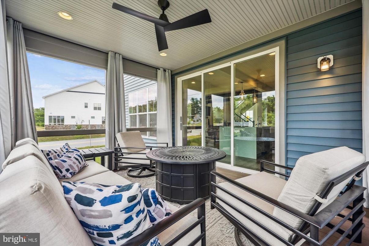 Exterior, Sun Room