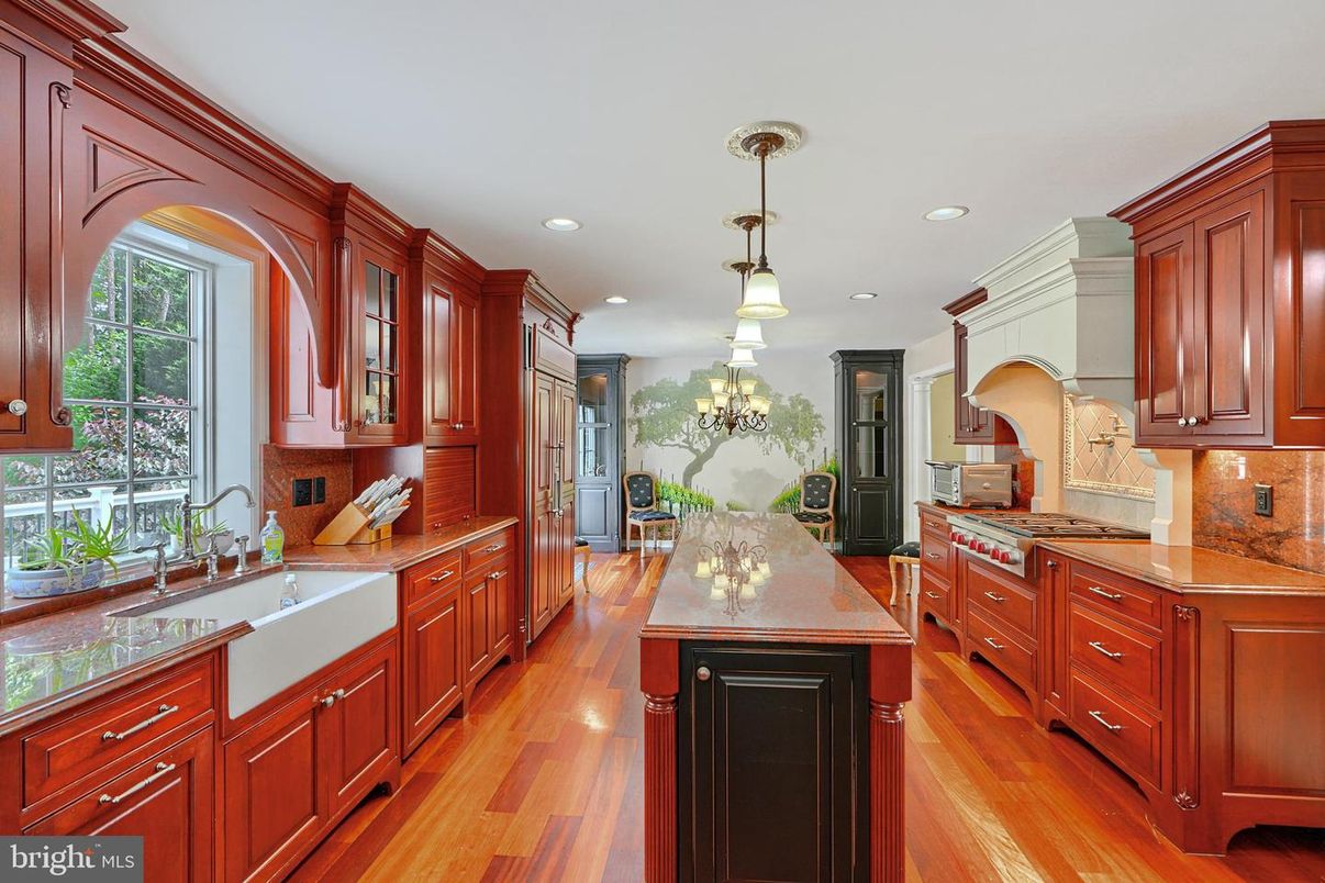 Chandelier, Interior, Kitchen, Pendant Lights, Recessed Lighting, Wood Texture Flooring