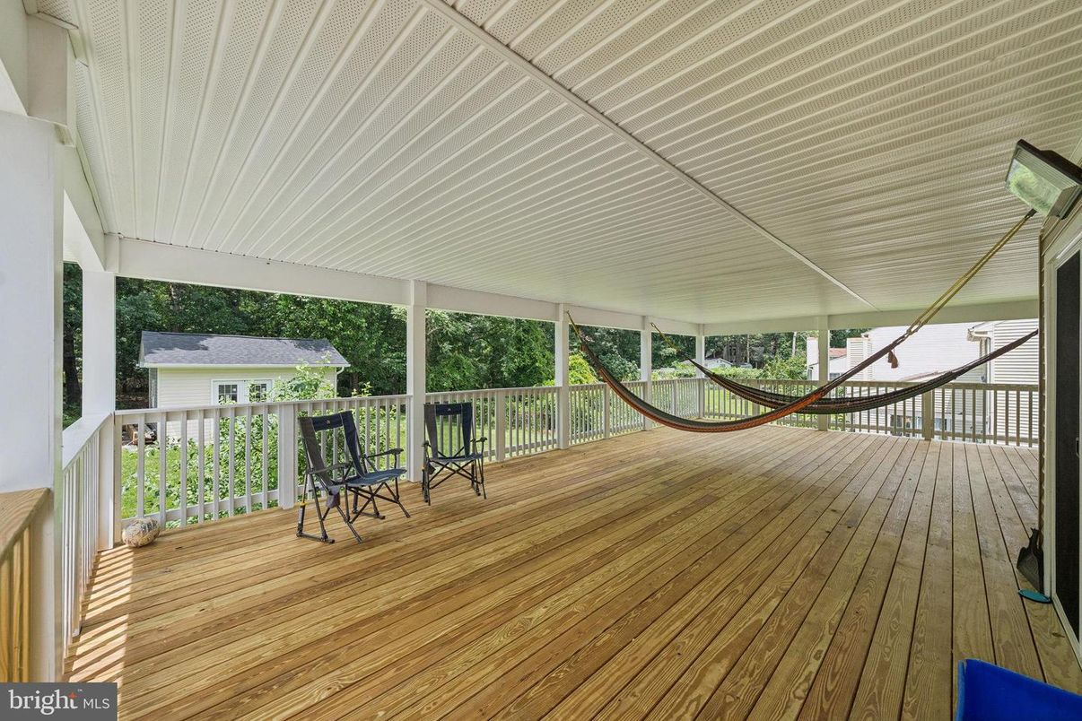 Exterior, Wood Texture Flooring